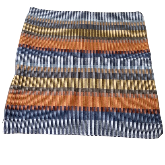 Crate & Barrel Cotton Chika Blue Striped Woven Set of 2 Pillow Covers 20x20 - Picture 5 of 10